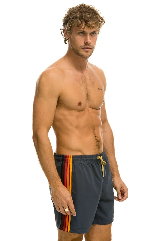 Men’s short-sleeve zesty tops-MEN'S 5 STRIPE FLEX SHORTS - TITANIUM