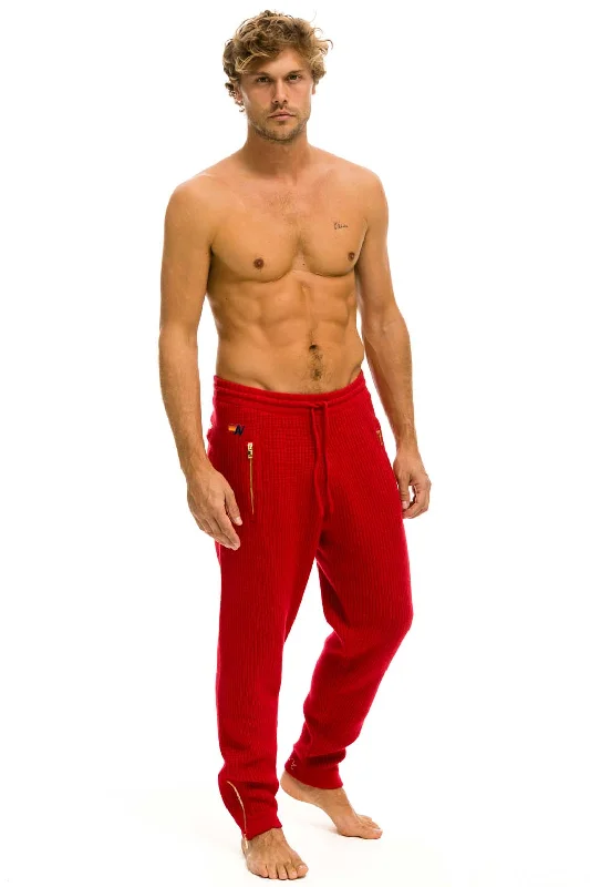 Men’s short-sleeve prime tops-MEN'S VINTAGE CABIN CASHMERE SWEATER PANT - CHERRY