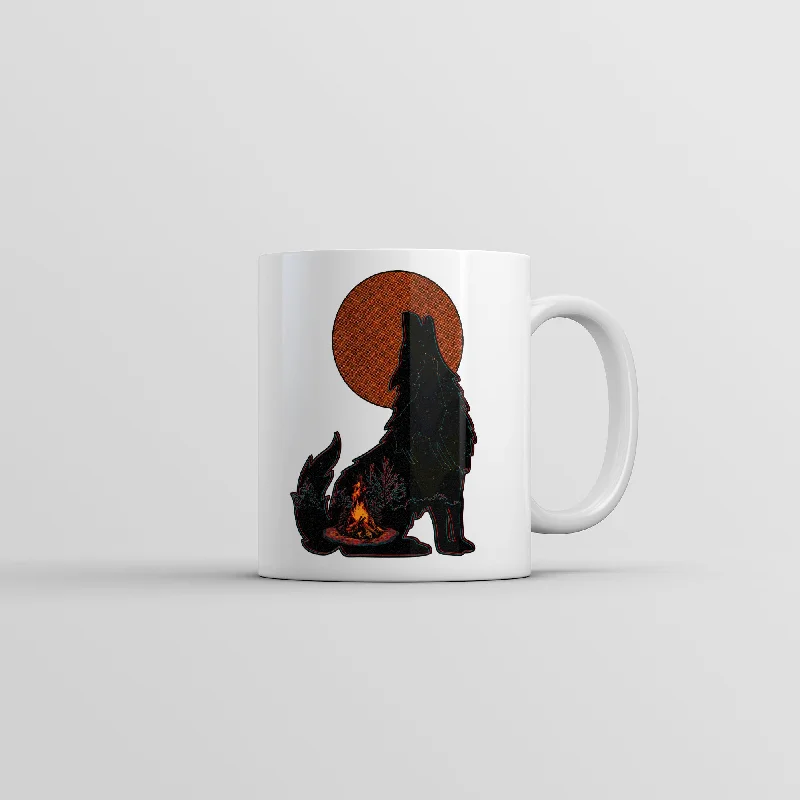 Men’s short-sleeve perk tops-Campfire Wolf Mug Cool Nature Graphic Novelty Coffee Cup-11oz